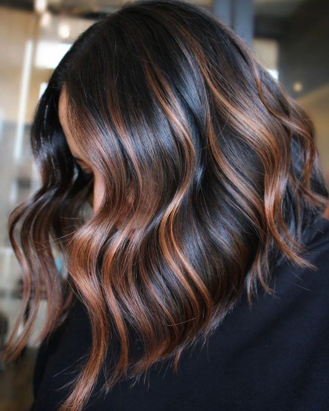 Balayage vs Highlights: Which Hair Color is Right for You? 2